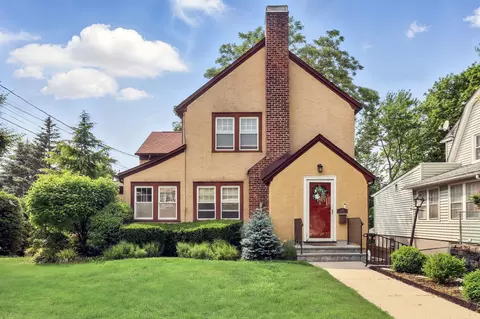 305 Columbus Ave, Harrison, NY 10604