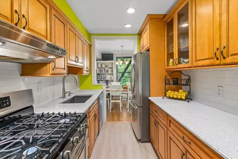 84-40 153rd Ave #3M, New York, NY 11414