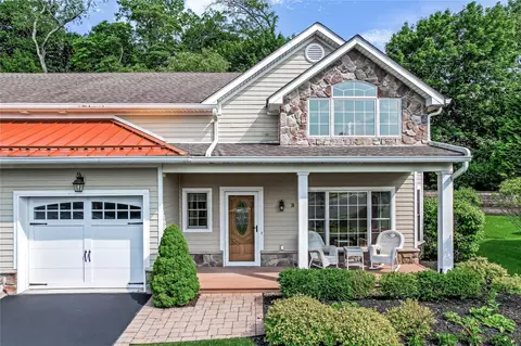 38 Avner Ln, Clarkstown, NY 10994