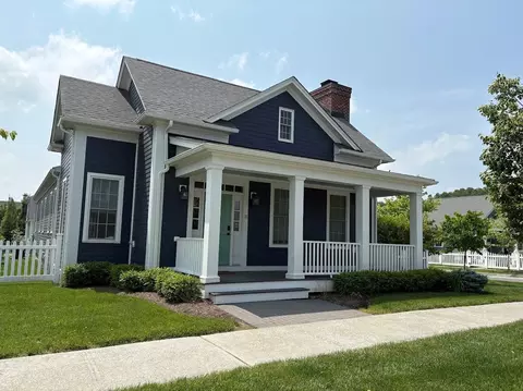 11 Schuyler Dr, Red Hook, NY 12571