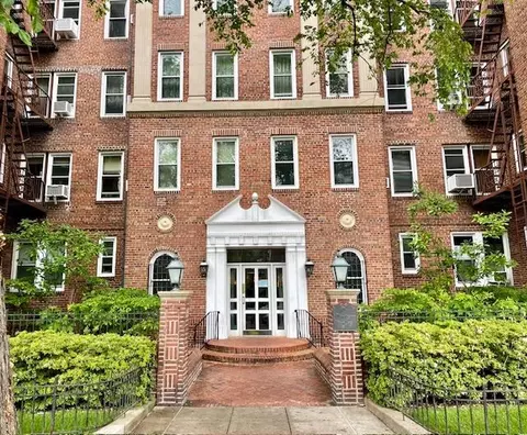 72-17 34 Ave #1H, New York, NY 11372