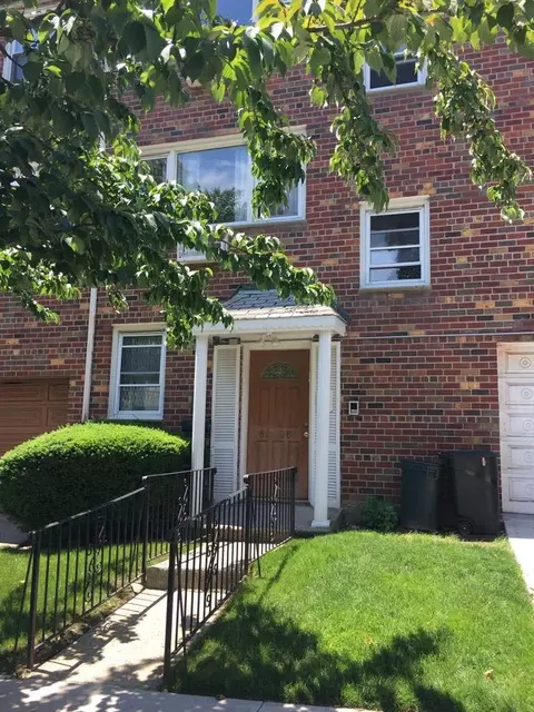 8208 Brevoort St, Kew Gardens, NY 11415