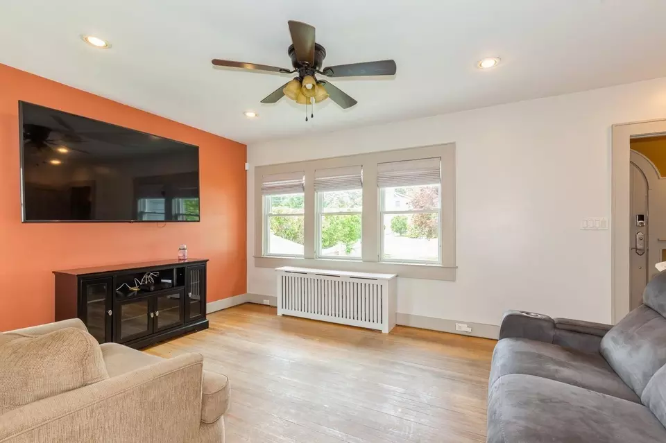 Living - 15 Orchard Rd, Brookhaven, NY 11772 photo 2 of 3