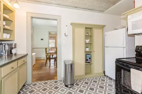 Kitchen - 15 Orchard Rd, Brookhaven, NY 11772 photo 1 of 3