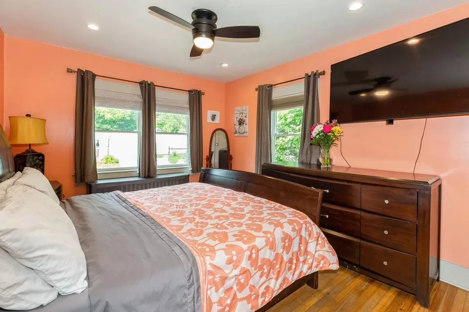Bedroom - 15 Orchard Rd, Brookhaven, NY 11772 photo 1 of 4
