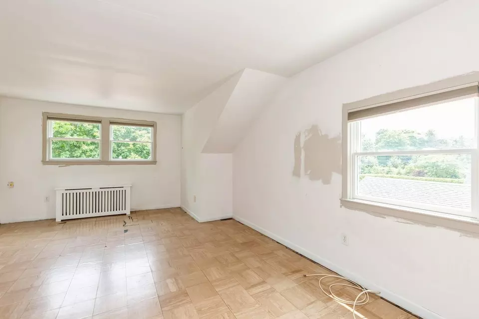 Bedroom - 15 Orchard Rd, Brookhaven, NY 11772 photo 3 of 4