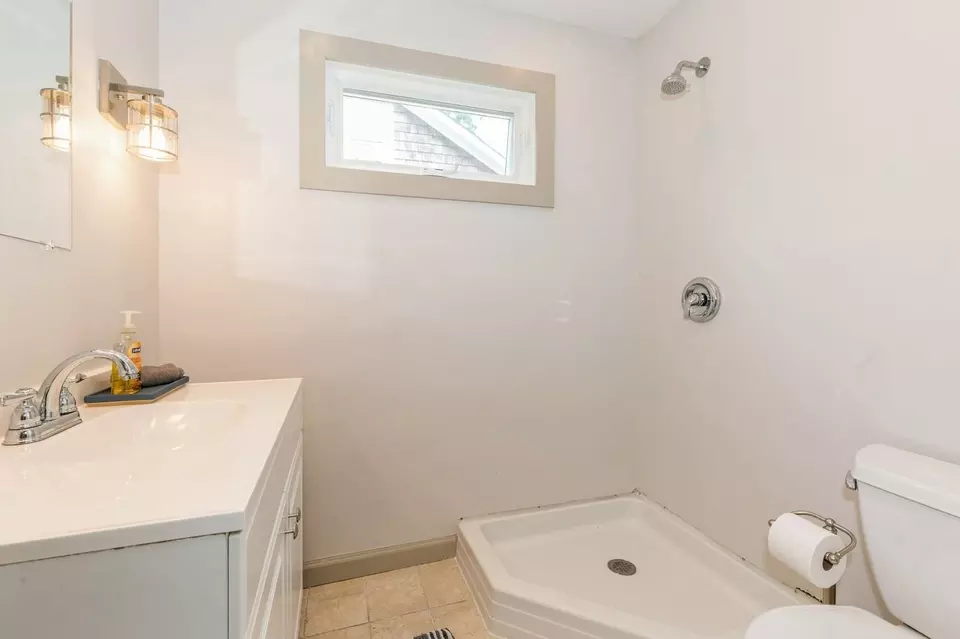 Bath - 15 Orchard Rd, Brookhaven, NY 11772 photo 1 of 4