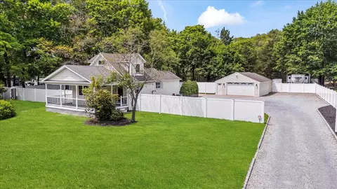 113 Jamaica Ave, Medford, NY 11763