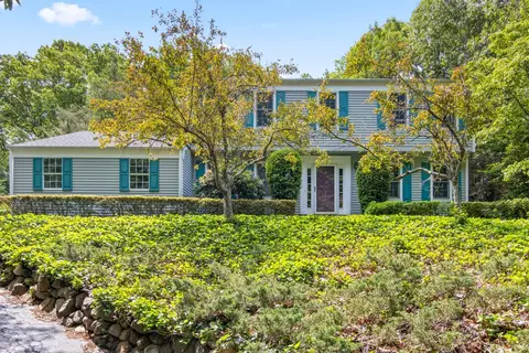 206 Lower Sheep Pasture Rd, Setauket, NY 11733