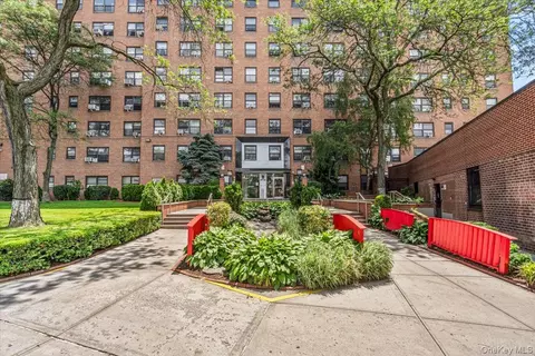 99-40 63rd Rd #1Z, Rego Park, NY 11374