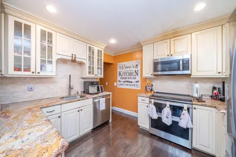 33 Ann St, Ossining, NY 10562