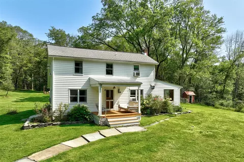 69 Akeson Rd, Lumberland, NY 12737