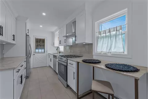 167 Front Ave, Brentwood, NY 11717