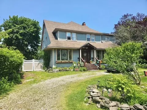 268 Windsor Ave, Brightwaters, NY 11718