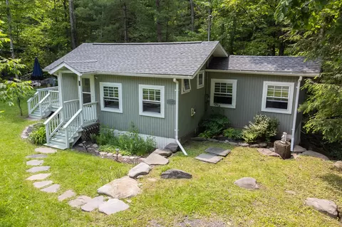 88 Fox Hollow Rd, Shandaken, NY 12480