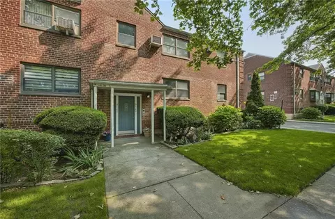 91-49 153rd Ave #123, Howard Beach, NY 11414