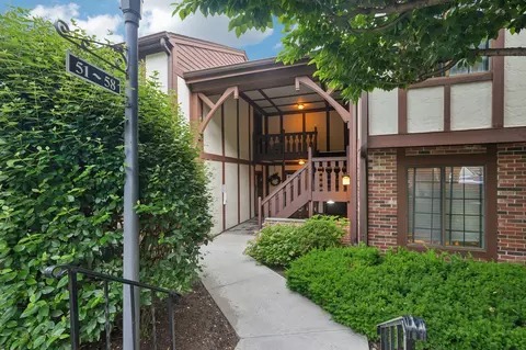 57 Foxwood Cir #57, Mount Kisco, NY 10549