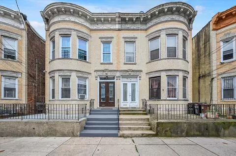 9436 86th Rd, New York, NY 11421