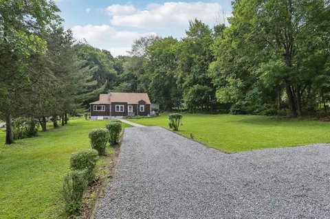 42 Baron De Hirsch Rd, Cortlandt, NY 10517