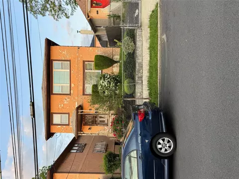 4212 Monticello Ave, New York, NY 10466
