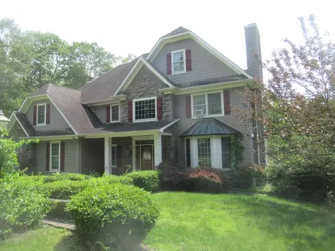 326 N Fostertown Rd, Newburgh, NY 12550