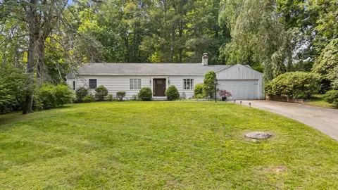 5 Ridgeview Dr, Mount Pleasant, NY 10570