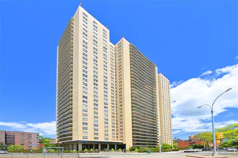 110-11 Queens Blvd #8H, New York, NY 11375