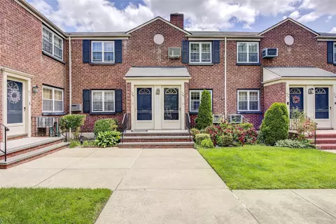 211-19 A 73 Ave #LOWER, Oakland Gardens, NY 11364