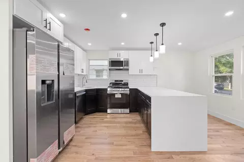12320 Milburn St, New York, NY 11413