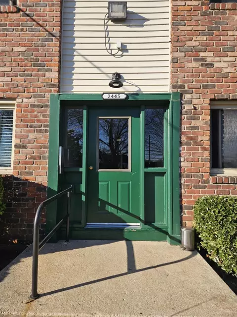 2445 Union Blvd #7A, Islip, NY 11751