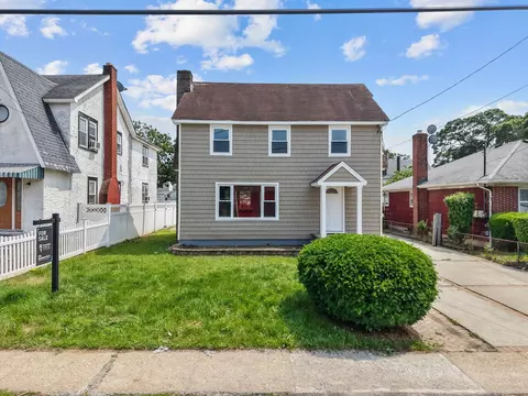 63 W Centennial Ave, Roosevelt, NY 11575