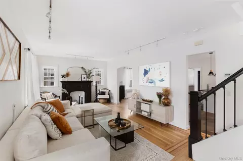 32 Central Pkwy, Mount Vernon, NY 10552