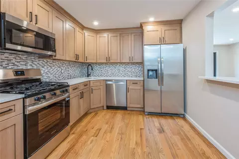 255 Country Club Ln, Pomona, NY 10970