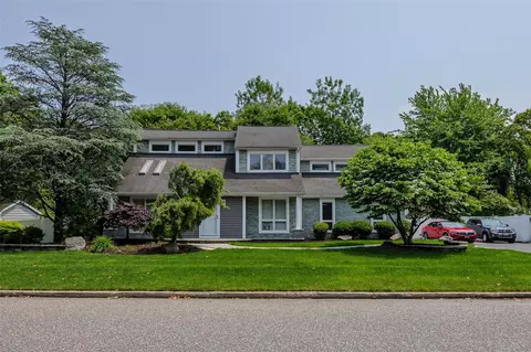 335 Parkside Ave, Miller Place, NY 11764