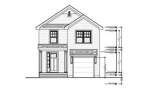 35 Bedford St, Babylon, NY 11798