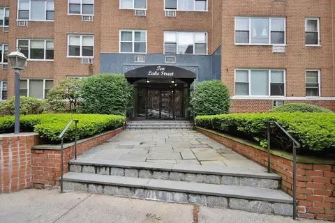 10 Lake St #4E, White Plains, NY 10603
