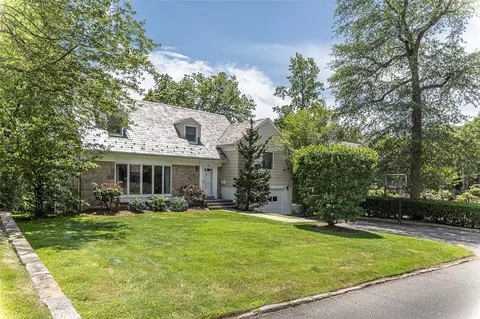 66 North Rd, Eastchester, NY 10709