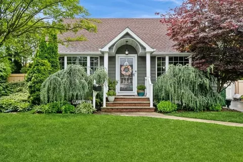 2209 Post St, East Meadow, NY 11554