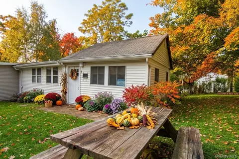 191 Sylvan Lake Rd #1, Beekman, NY 12533