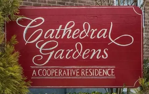 24 Mulford Pl #4E, Hempstead, NY 11550