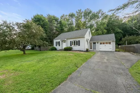 68 Henmond Blvd, Arlington, NY 12603