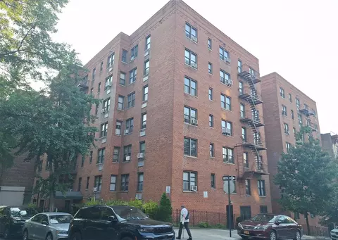 2866 Marion Ave #4C, New York, NY 10458