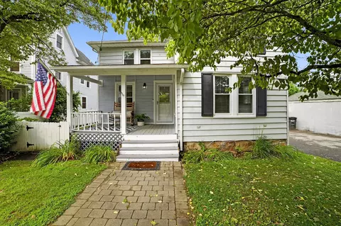 1777 Central St, Yorktown, NY 10598