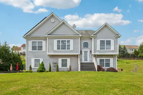 72 Fredrick Dr, Monroe, NY 10950