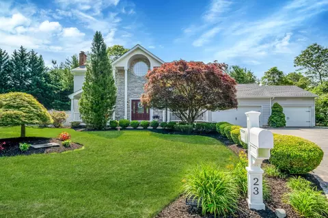 23 Antona Blvd, Centereach, NY 11720
