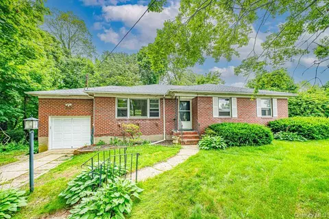 83 Bellerose Ave, East Northport, NY 11731