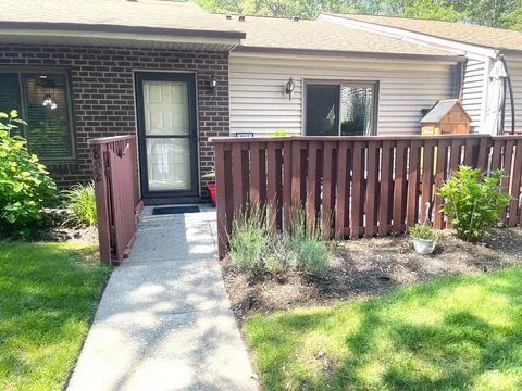 892 Skyline Dr #892, Coram, NY 11727