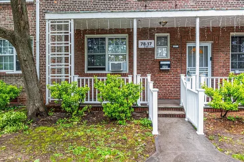 7817 Park Dr E #1ST, Flushing, NY 11367