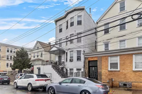 156 Beech St, Yonkers, NY 10701