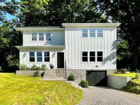 44 Mitchell Ln, Milan, NY 12571